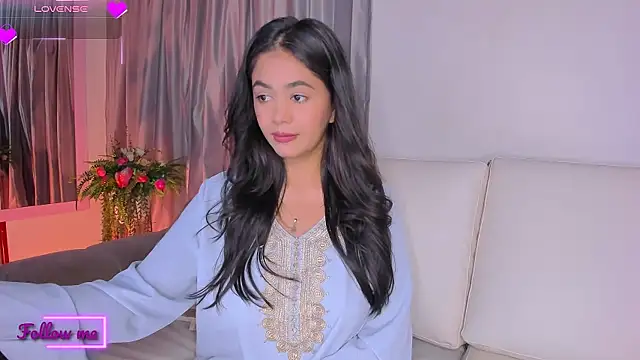 Snapshot of azzahara069 chatting on 02.12.25 azzahara069 online show from 02.12.25