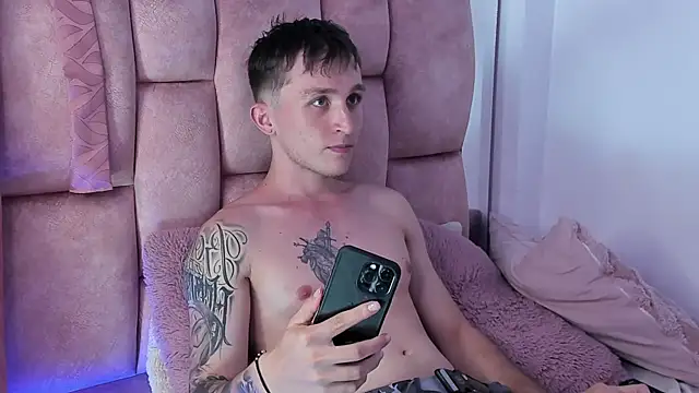 Dylanwhite23  online show from 03.16.25