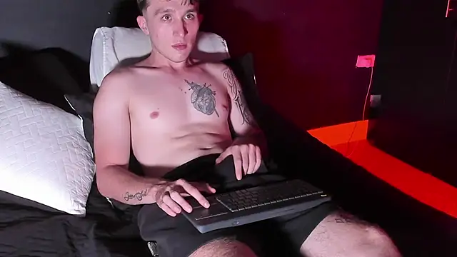 Dylanwhite23  online show from 09.21.25