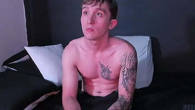 Dylanwhite23  online show from 10.05.25