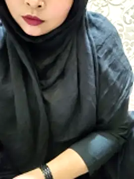 Snapshot of Indian-Nazia chatting on 04.18.26 Indian-Nazia online show from 04.18.26