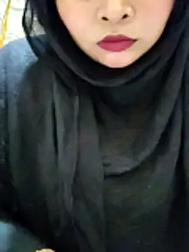Snapshot of Indian-Nazia chatting on 04.18.26 Indian-Nazia online show from 04.18.26