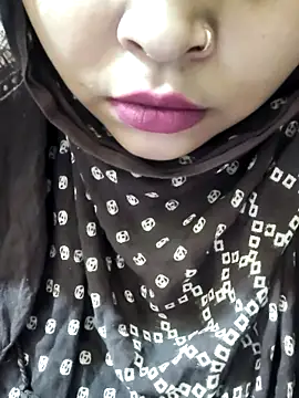 Snapshot of Indian-Nazia chatting on 05.11.26 Indian-Nazia online show from 05.11.26