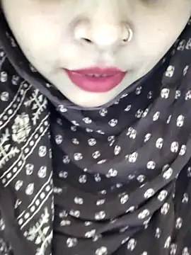 Snapshot of Indian-Nazia chatting on 05.16.26 Indian-Nazia online show from 05.16.26