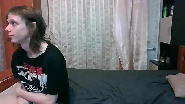 Snapshot of Crystal_Love_Porn chatting on 02.07.25 Crystal Love Porn online show from 02.07.25