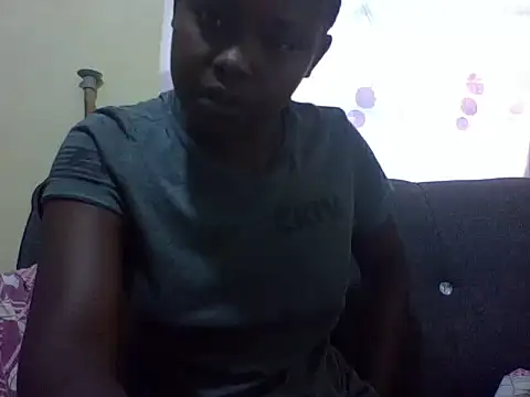 Snapshot of Sweetcecie01 chatting on 04.11.26 Sweetcecie01 online show from 04.11.26