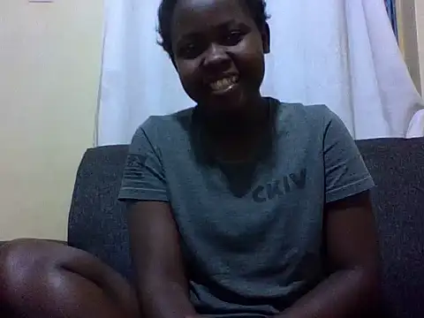 Snapshot of Sweetcecie01 chatting on 06.14.26 Sweetcecie01 online show from 06.14.26