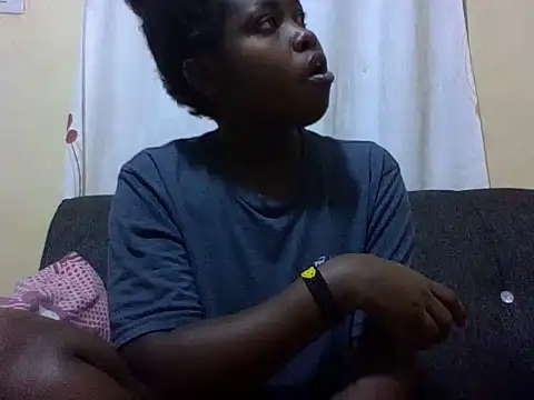 Snapshot of Sweetcecie01 chatting on 06.16.26 Sweetcecie01 online show from 06.16.26
