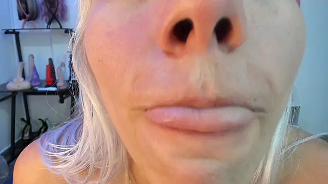 emmily giraldo online show from 01.21.25