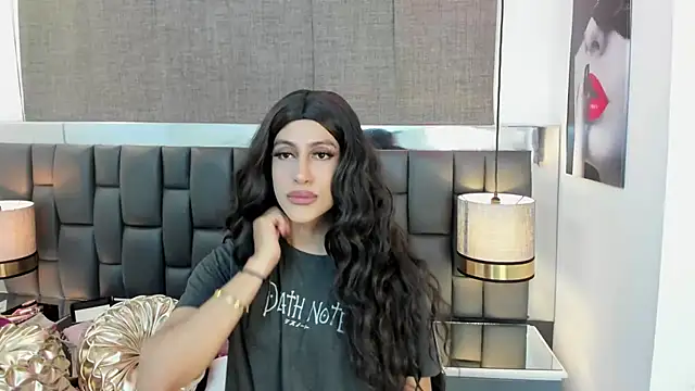 Snapshot of _cat_18 chatting on 12.04.24  cat 18 online show from 12.04.24