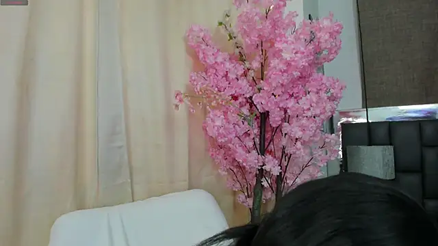 Snapshot of _cat_18 chatting on 03.21.25  cat 18 online show from 03.21.25