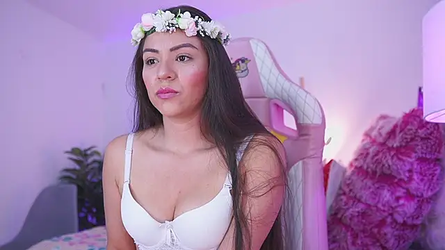 Snapshot of adamaria_1 chatting on 02.08.25 adamaria 1 online show from 02.08.25