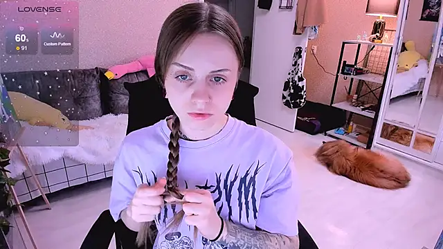 NaniMoore online show from 01.06.25