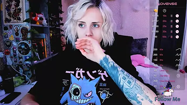 NaniMoore online show from 10.18.25