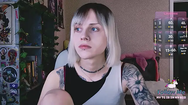 NaniMoore online show from 04.05.26