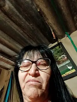 clarita 01 online show from 10.07.25