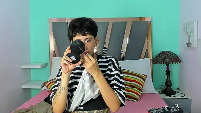 Ethan lennox online show from 11.30.25