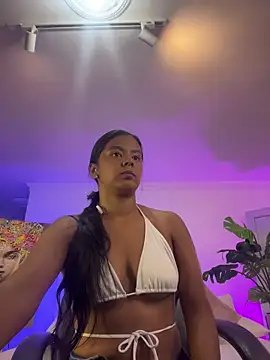 Snapshot of JANYLOVE__ chatting on 04.30.26 JANYLOVE online show from 04.30.26
