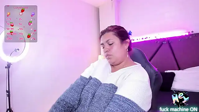 Karlee Greys  online show from 01.20.25