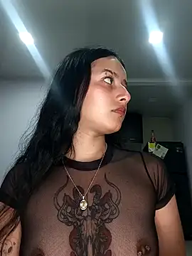 Snapshot of _vaness chatting on 12.12.24  vaness online show from 12.12.24