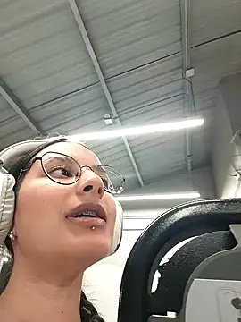 Snapshot of _vaness chatting on 01.04.25  vaness online show from 01.04.25