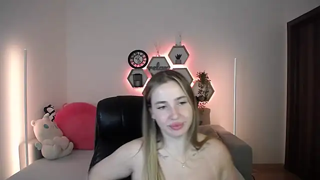 SabrinViolet online show from 07.10.26