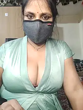 Snapshot of Cute_Ruhi99 chatting on 01.14.25 Cute Ruhi99 online show from 01.14.25