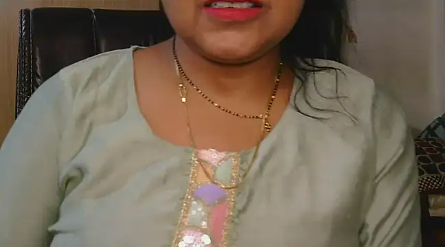 Snapshot of Cute_Ruhi99 chatting on 01.25.25 Cute Ruhi99 online show from 01.25.25