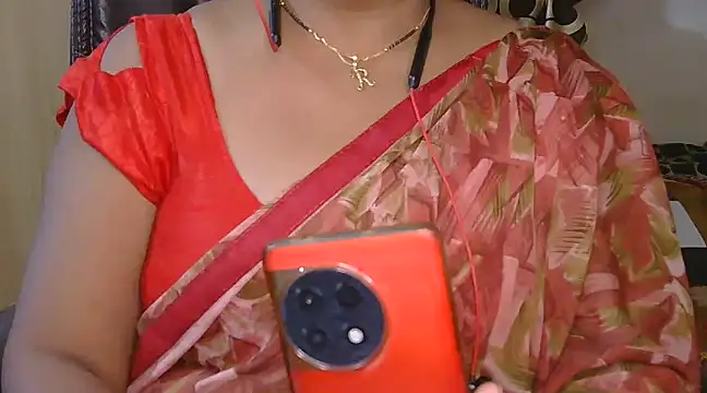 Snapshot of Cute_Ruhi99 chatting on 02.24.25 Cute Ruhi99 online show from 02.24.25
