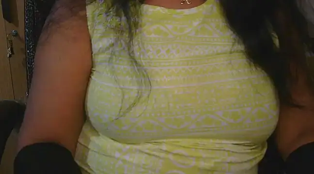 Snapshot of Cute_Ruhi99 chatting on 03.03.25 Cute Ruhi99 online show from 03.03.25