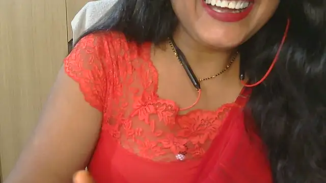 Snapshot of Cute_Ruhi99 chatting on 10.14.25 Cute Ruhi99 online show from 10.14.25