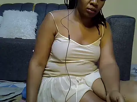 Snapshot of Sexy_Kezzy chatting on 06.20.26 Sexy Kezzy online show from 06.20.26