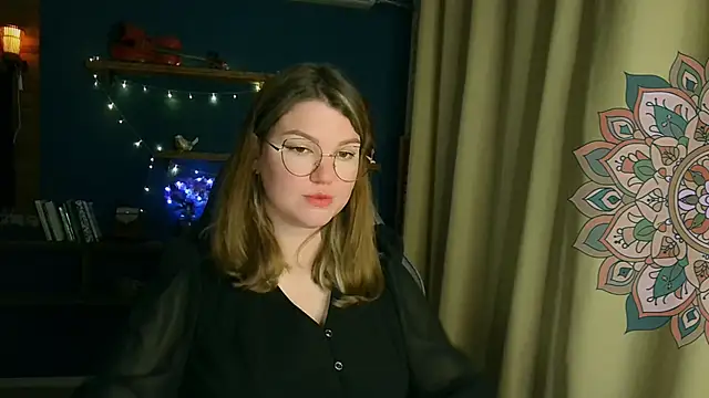 VioletteWay online show from 11.03.25