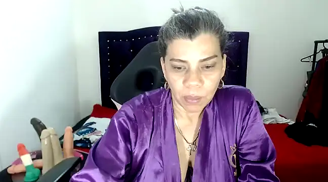 vikyadams online show from 03.21.25