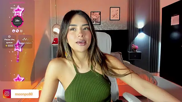 Luna  Ponce online show from 12.05.24