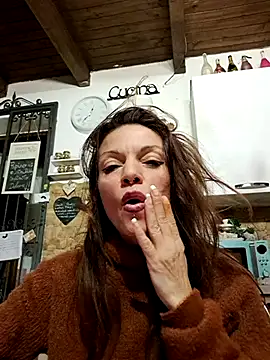 vampvanna23 online show from 12.16.25