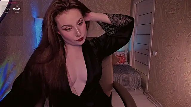 Eesmaaarrr online show from 11.17.25