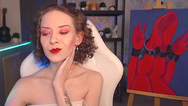 FascinatingEyess online show from 12.15.25