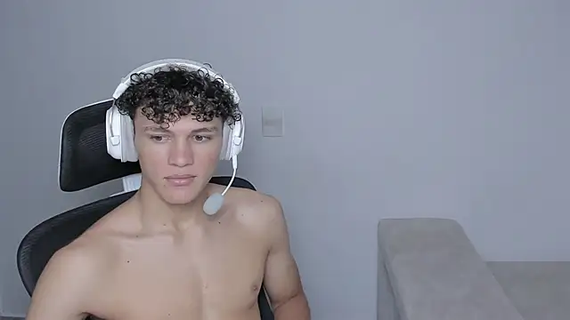 laurent nova online show from 09.14.25