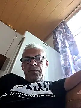 Picolo4111 online show from 09.18.25