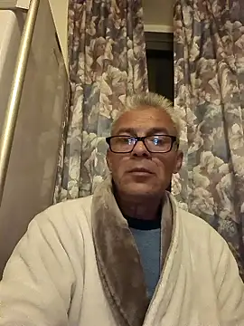 Picolo4111 online show from 10.25.25