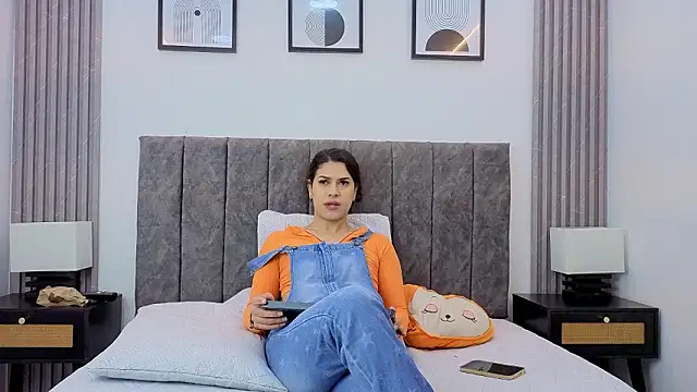 Luciana Ortiz1 online show from 02.02.26