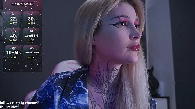 fraulein mooon online show from 11.18.25