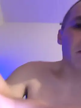 Snapshot of AttractiveSilk5 chatting on 02.10.26 AttractiveSilk5 online show from 02.10.26