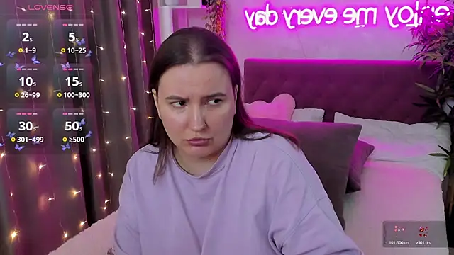 FeralPeach online show from 04.18.26