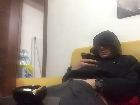Snapshot of DragonPink chatting on 01.25.25 DragonPink online show from 01.25.25