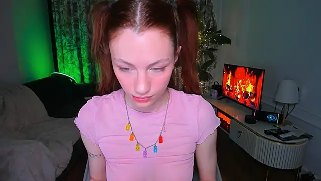 Alyssa Smitt online show from 01.07.26