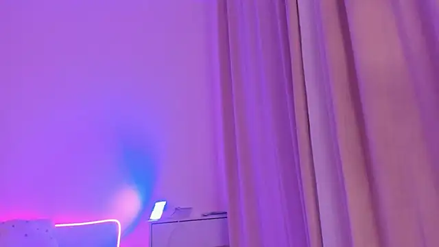 Eva Davi online show from 02.13.25