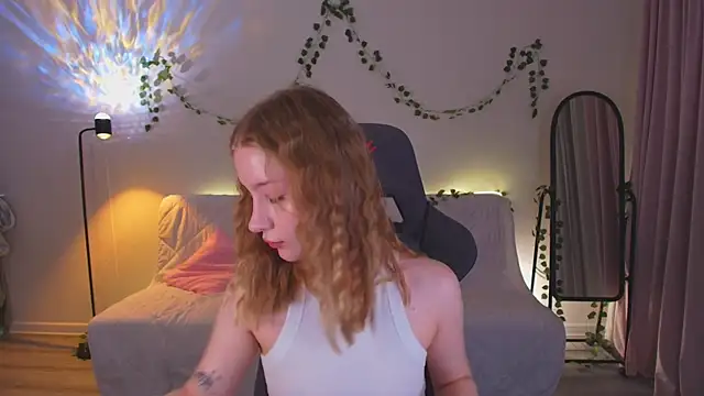 Eva Davi online show from 10.12.25