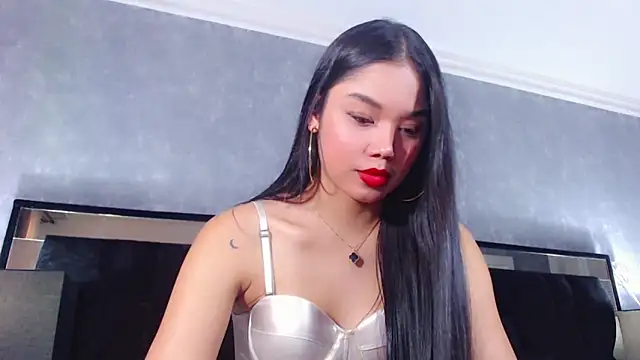 Snapshot of JasmineMoore chatting on 02.01.25 JasmineMoore online show from 02.01.25